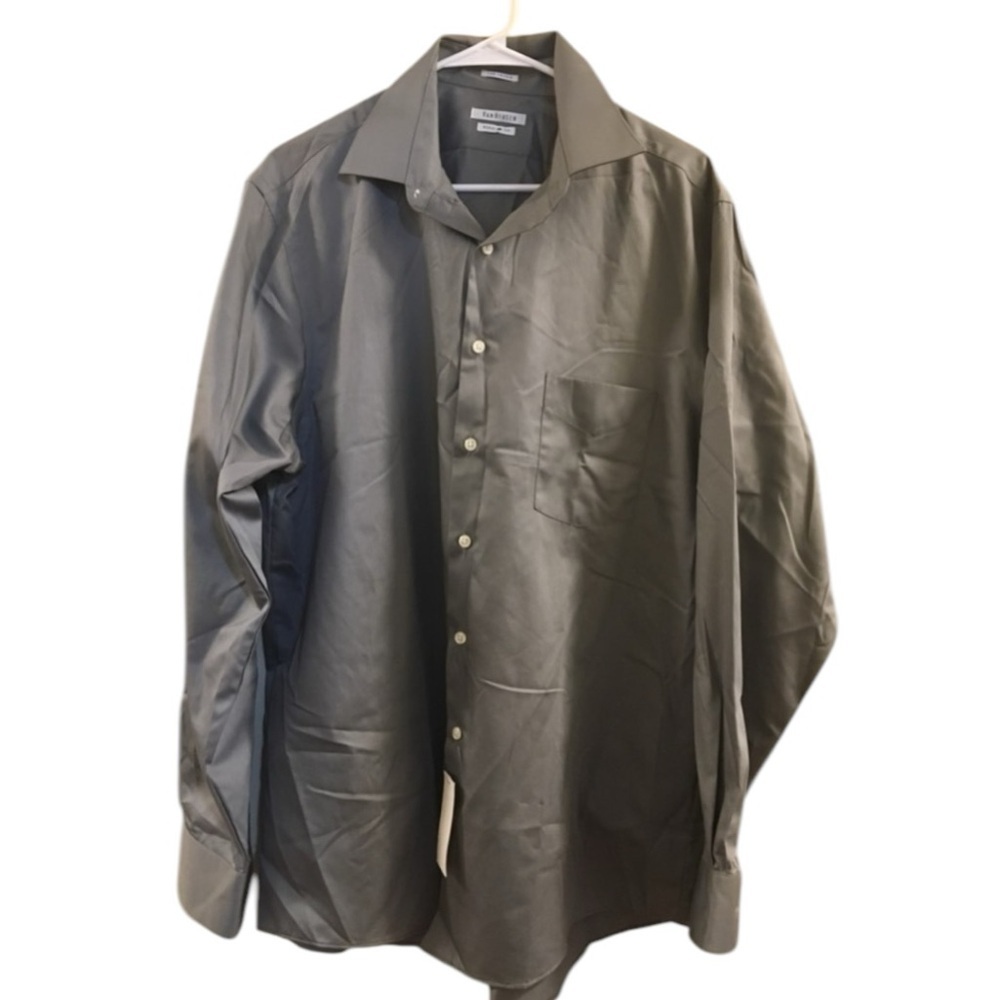 44. Van Heusen Dress shirt